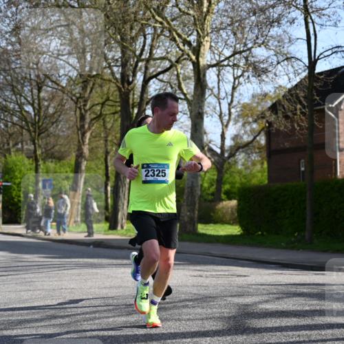 12.04.2026 - 45. Internationalen Wilhelmsburger Insellauf J. Mangold http://msf.ph/oto/9456654 12.04.2026 10:30:59 Ziel 3016, 2831, 5811, 2325, 5661, 4766, 4329, 4212, 5526, 5526, 2284, 3584, 3619, 3619, 3634, 2780, 5653, 3706 meine-sportfotos.de