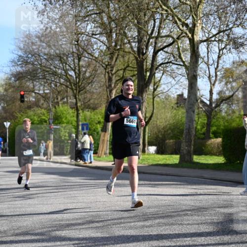 12.04.2026 - 45. Internationalen Wilhelmsburger Insellauf J. Mangold http://msf.ph/oto/9456669 12.04.2026 10:31:01 Ziel 3016, 2831, 5811, 2325, 5661, 4766, 4329, 4212, 5526, 2284, 3584, 3619, 3634, 2780, 5653, 3706 meine-sportfotos.de