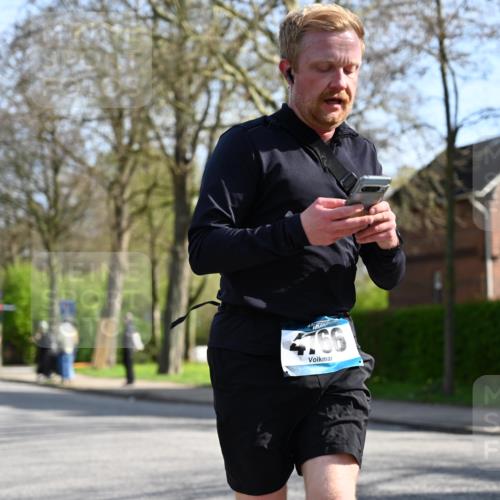 12.04.2026 - 45. Internationalen Wilhelmsburger Insellauf J. Mangold http://msf.ph/oto/9456682 12.04.2026 10:31:05 Ziel 2831, 5811, 2325, 5661, 4766, 4329, 4212, 5526, 2284, 3584, 3619, 3634, 2780, 5653, 3706, 2377 meine-sportfotos.de