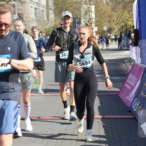 12.04.2026 - 45. Internationalen Wilhelmsburger Insellauf Strokosch-Dieckow http://msf.ph/oto/9456687 12.04.2026 10:46:09 Ziel 5325, 3653, 4139, 4531, 5694, 2216, 3430, 5594, 4481, 4682 meine-sportfotos.de
