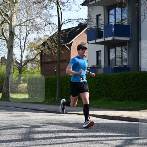 12.04.2026 - 45. Internationalen Wilhelmsburger Insellauf J. Mangold http://msf.ph/oto/9456711 12.04.2026 10:31:15 Ziel 4766, 4329, 4212, 5526, 2284, 3584, 3619, 3634, 3634, 2780, 5653, 3706, 2377, 4791 meine-sportfotos.de