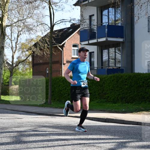 12.04.2026 - 45. Internationalen Wilhelmsburger Insellauf J. Mangold http://msf.ph/oto/9456713 12.04.2026 10:31:15 Ziel 4766, 4329, 4212, 5526, 2284, 3584, 3619, 3634, 3634, 2780, 5653, 3706, 2377, 4791 meine-sportfotos.de