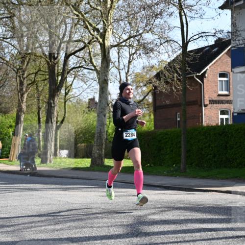 12.04.2026 - 45. Internationalen Wilhelmsburger Insellauf J. Mangold http://msf.ph/oto/9456721 12.04.2026 10:31:17 Ziel 4766, 4329, 4212, 5526, 2284, 3584, 3619, 3634, 2780, 5653, 3706, 2377, 4791 meine-sportfotos.de