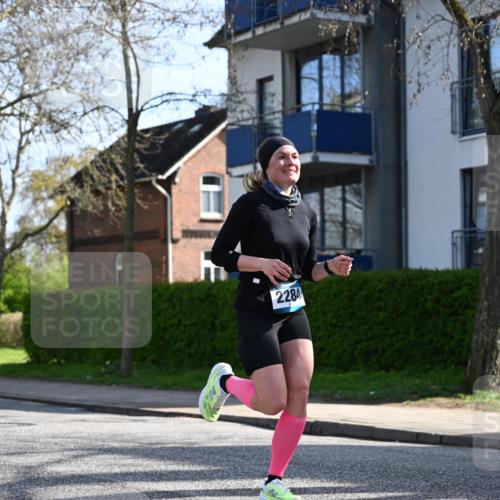 12.04.2026 - 45. Internationalen Wilhelmsburger Insellauf J. Mangold http://msf.ph/oto/9456738 12.04.2026 10:31:17 Ziel 4766, 4329, 4212, 5526, 2284, 3584, 3619, 3634, 2780, 5653, 3706, 2377, 4791 meine-sportfotos.de