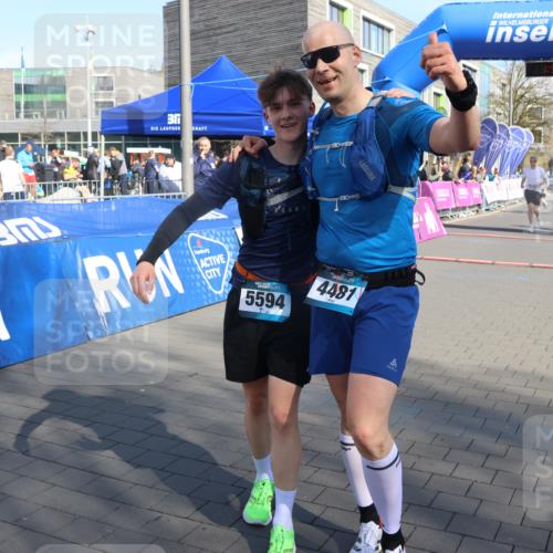 12.04.2026 - 45. Internationalen Wilhelmsburger Insellauf Strokosch-Dieckow http://msf.ph/oto/9456778 12.04.2026 10:46:19 Ziel 5664, 3172, 2691, 3256 meine-sportfotos.de