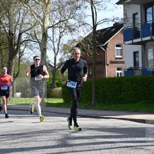 12.04.2026 - 45. Internationalen Wilhelmsburger Insellauf J. Mangold http://msf.ph/oto/9456804 12.04.2026 10:31:30 Ziel 3584, 3619, 3634, 2780, 5653, 3706, 2377, 4791, 5522, 4844, 3666, 3905, 5449 meine-sportfotos.de