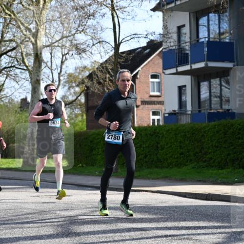 12.04.2026 - 45. Internationalen Wilhelmsburger Insellauf J. Mangold http://msf.ph/oto/9456810 12.04.2026 10:31:30 Ziel 3584, 3619, 3634, 2780, 5653, 3706, 2377, 4791, 5522, 4844, 3666, 3905, 5449 meine-sportfotos.de