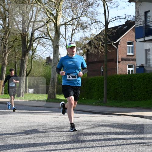 12.04.2026 - 45. Internationalen Wilhelmsburger Insellauf J. Mangold http://msf.ph/oto/9456847 12.04.2026 10:31:36 Ziel 3619, 3634, 2780, 5653, 3706, 2377, 4791, 5522, 4844, 3666, 3905, 5449 meine-sportfotos.de