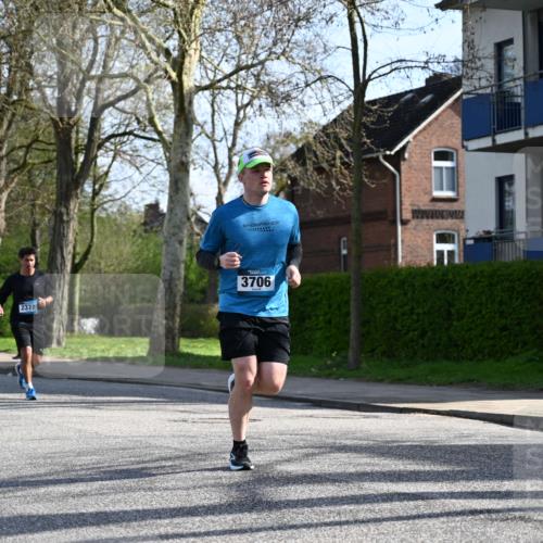 12.04.2026 - 45. Internationalen Wilhelmsburger Insellauf J. Mangold http://msf.ph/oto/9456849 12.04.2026 10:31:36 Ziel 3619, 3634, 2780, 5653, 3706, 2377, 4791, 5522, 4844, 3666, 3905, 5449 meine-sportfotos.de