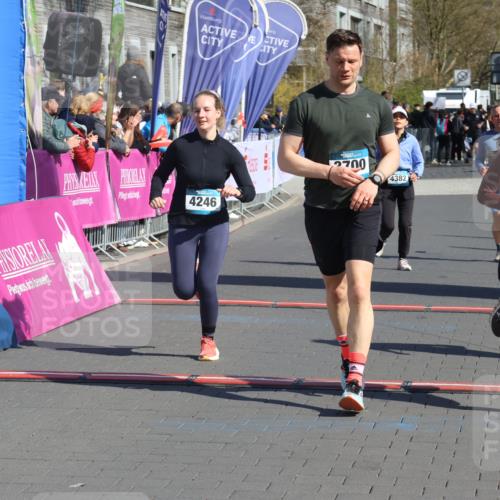12.04.2026 - 45. Internationalen Wilhelmsburger Insellauf Strokosch-Dieckow http://msf.ph/oto/9456854 12.04.2026 11:03:26 Ziel 3910, 3700, 3716, 3223, 4246, 4382, 5816 meine-sportfotos.de