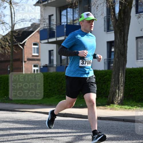 12.04.2026 - 45. Internationalen Wilhelmsburger Insellauf J. Mangold http://msf.ph/oto/9456863 12.04.2026 10:31:37 Ziel 3634, 2780, 5653, 3706, 2377, 4791, 4791, 5522, 4844, 4844, 3666, 3905, 5449, 4554 meine-sportfotos.de