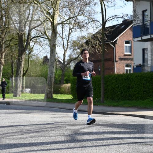 12.04.2026 - 45. Internationalen Wilhelmsburger Insellauf J. Mangold http://msf.ph/oto/9456868 12.04.2026 10:31:38 Ziel 3634, 2780, 5653, 3706, 2377, 4791, 5522, 4844, 3666, 3905, 5449, 4554 meine-sportfotos.de