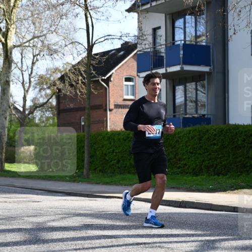 12.04.2026 - 45. Internationalen Wilhelmsburger Insellauf J. Mangold http://msf.ph/oto/9456880 12.04.2026 10:31:39 Ziel 3634, 2780, 5653, 3706, 2377, 4791, 5522, 4844, 3666, 3666, 3905, 5449, 4554 meine-sportfotos.de
