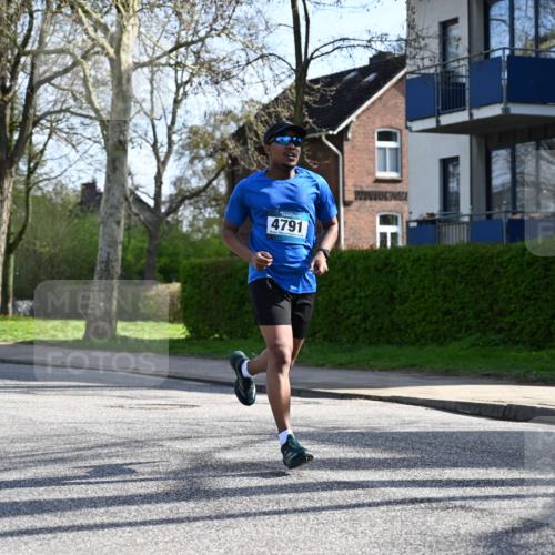 12.04.2026 - 45. Internationalen Wilhelmsburger Insellauf J. Mangold http://msf.ph/oto/9456889 12.04.2026 10:31:56 Ziel 4791, 5522, 4844, 3666, 3905, 5449, 4554, 4378, 3675, 3876, 3506, 4370, 3983, 3114 meine-sportfotos.de