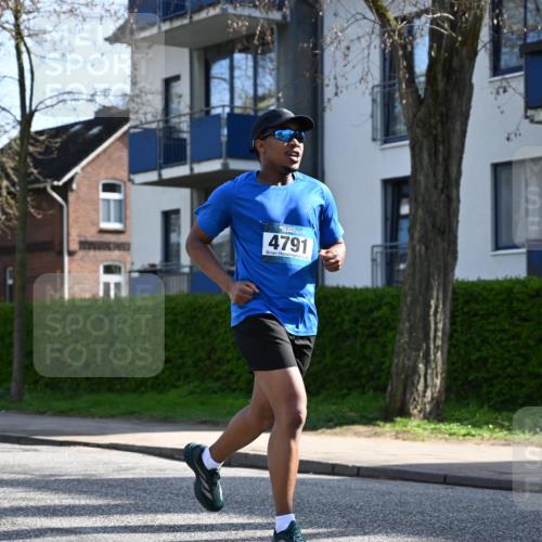 12.04.2026 - 45. Internationalen Wilhelmsburger Insellauf J. Mangold http://msf.ph/oto/9456901 12.04.2026 10:31:56 Ziel 4791, 5522, 4844, 3666, 3905, 5449, 4554, 4378, 3675, 3876, 3506, 4370, 3983, 3114 meine-sportfotos.de