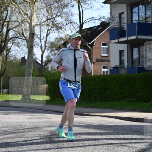 12.04.2026 - 45. Internationalen Wilhelmsburger Insellauf J. Mangold http://msf.ph/oto/9456919 12.04.2026 10:32:00 Ziel 4791, 5522, 4844, 3666, 3905, 5449, 4554, 4378, 3675, 3876, 3675, 3876, 3506, 4370, 3983, 3114, 4150, 3296, 3323, 5639 meine-sportfotos.de
