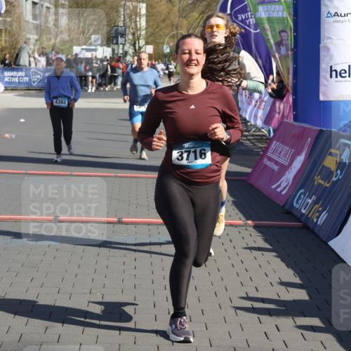 12.04.2026 - 45. Internationalen Wilhelmsburger Insellauf Strokosch-Dieckow http://msf.ph/oto/9456927 12.04.2026 11:03:27 Ziel 3700, 3716, 3223, 4246, 4382, 5816 meine-sportfotos.de