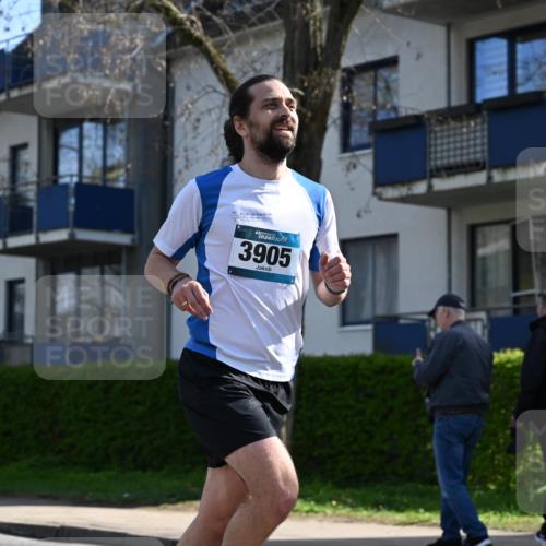 12.04.2026 - 45. Internationalen Wilhelmsburger Insellauf J. Mangold http://msf.ph/oto/9456936 12.04.2026 10:32:05 Ziel 5522, 4844, 3666, 3905, 5449, 4554, 4378, 4378, 3675, 3876, 3506, 4370, 3983, 3114, 3983, 3114, 4150, 3296, 3323, 5639, 2071 meine-sportfotos.de
