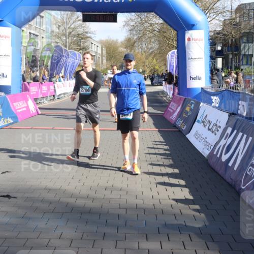 12.04.2026 - 45. Internationalen Wilhelmsburger Insellauf Strokosch-Dieckow http://msf.ph/oto/9456949 12.04.2026 10:46:31 Ziel 2460, 2706, 4357, 3952 meine-sportfotos.de