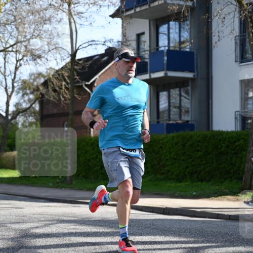 12.04.2026 - 45. Internationalen Wilhelmsburger Insellauf J. Mangold http://msf.ph/oto/9456956 12.04.2026 10:32:08 Ziel 5522, 4844, 3666, 3905, 5449, 4554, 4378, 3675, 3876, 3506, 4370, 3983, 3114, 4150, 3296, 3323, 5639, 2071, 3014 meine-sportfotos.de