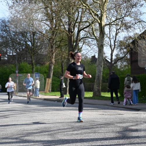 12.04.2026 - 45. Internationalen Wilhelmsburger Insellauf J. Mangold http://msf.ph/oto/9456989 12.04.2026 10:32:20 Ziel 4554, 4378, 3675, 3876, 3506, 4370, 3983, 3114, 4150, 3296, 3323, 5639, 2071, 3014, 5623, 3708 meine-sportfotos.de