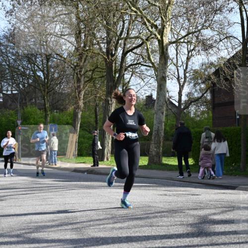 12.04.2026 - 45. Internationalen Wilhelmsburger Insellauf J. Mangold http://msf.ph/oto/9456990 12.04.2026 10:32:20 Ziel 4554, 4378, 3675, 3876, 3506, 4370, 3983, 3114, 4150, 3296, 3323, 5639, 2071, 3014, 5623, 3708 meine-sportfotos.de