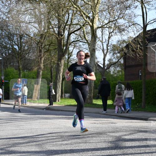 12.04.2026 - 45. Internationalen Wilhelmsburger Insellauf J. Mangold http://msf.ph/oto/9456994 12.04.2026 10:32:20 Ziel 4554, 4378, 3675, 3876, 3506, 4370, 3983, 3114, 4150, 3296, 3323, 5639, 2071, 3014, 5623, 3708 meine-sportfotos.de