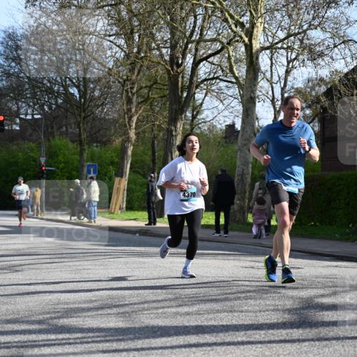 12.04.2026 - 45. Internationalen Wilhelmsburger Insellauf J. Mangold http://msf.ph/oto/9457020 12.04.2026 10:32:25 Ziel 4554, 4378, 3675, 3876, 3506, 4370, 3983, 3114, 4150, 3296, 3323, 5639, 2071, 3014, 5623, 3708, 4322, 3327 meine-sportfotos.de