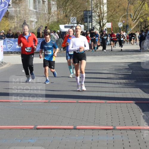 12.04.2026 - 45. Internationalen Wilhelmsburger Insellauf Strokosch-Dieckow http://msf.ph/oto/9457036 12.04.2026 10:46:38 Ziel 4755, 3480, 5050 meine-sportfotos.de