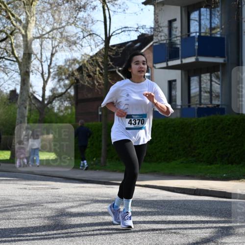 12.04.2026 - 45. Internationalen Wilhelmsburger Insellauf J. Mangold http://msf.ph/oto/9457048 12.04.2026 10:32:26 Ziel 4554, 4378, 3675, 3876, 3506, 4370, 3983, 3114, 4150, 3296, 3323, 5639, 2071, 3014, 5623, 3708, 4322, 3327 meine-sportfotos.de