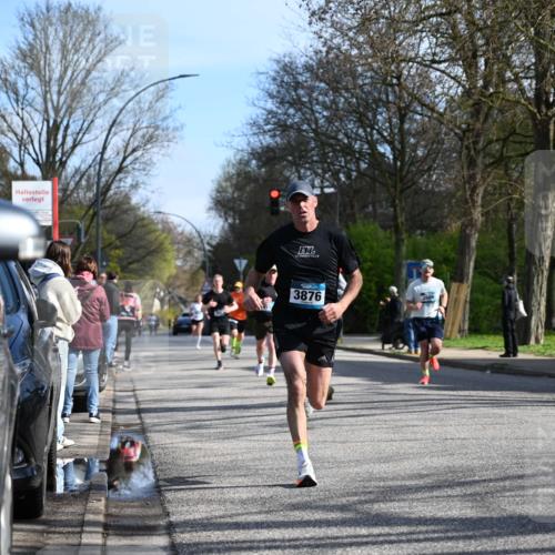 12.04.2026 - 45. Internationalen Wilhelmsburger Insellauf J. Mangold http://msf.ph/oto/9457050 12.04.2026 10:32:28 Ziel 4378, 3675, 3876, 3506, 4370, 3983, 3114, 4150, 3296, 3323, 5639, 2071, 3014, 5623, 3708, 4322, 3327, 5764 meine-sportfotos.de