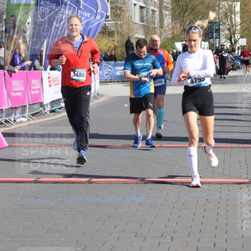 12.04.2026 - 45. Internationalen Wilhelmsburger Insellauf Strokosch-Dieckow http://msf.ph/oto/9457053 12.04.2026 10:46:41 Ziel 4755, 3480, 5050, 5598 meine-sportfotos.de