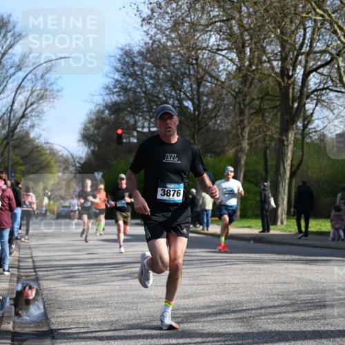 12.04.2026 - 45. Internationalen Wilhelmsburger Insellauf J. Mangold http://msf.ph/oto/9457056 12.04.2026 10:32:29 Ziel 4378, 3675, 3876, 3506, 4370, 3983, 3114, 4150, 3296, 3323, 5639, 2071, 3014, 5623, 3708, 4322, 3327, 5764 meine-sportfotos.de