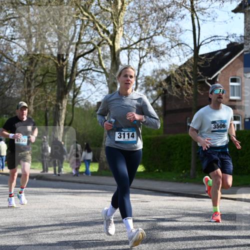 12.04.2026 - 45. Internationalen Wilhelmsburger Insellauf J. Mangold http://msf.ph/oto/9457091 12.04.2026 10:32:31 Ziel 3675, 3876, 3506, 4370, 3983, 3114, 4150, 3296, 3323, 5639, 2071, 3014, 3014, 5623, 3708, 4322, 3327, 5764 meine-sportfotos.de