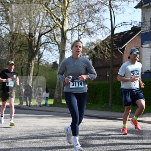 12.04.2026 - 45. Internationalen Wilhelmsburger Insellauf J. Mangold http://msf.ph/oto/9457092 12.04.2026 10:32:32 Ziel 3675, 3876, 3506, 4370, 3983, 3114, 4150, 3296, 3323, 5639, 2071, 3014, 5623, 3708, 3708, 4322, 3327, 5764 meine-sportfotos.de
