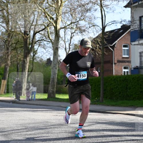 12.04.2026 - 45. Internationalen Wilhelmsburger Insellauf J. Mangold http://msf.ph/oto/9457101 12.04.2026 10:32:33 Ziel 3675, 3876, 3506, 4370, 3983, 3114, 4150, 3296, 3323, 5639, 2071, 3014, 5623, 3708, 4322, 3327, 5764, 2892 meine-sportfotos.de