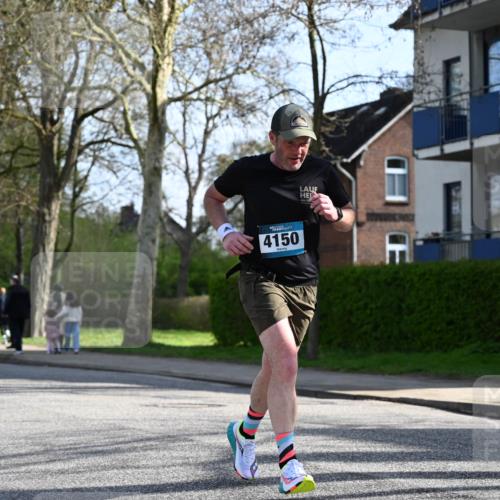 12.04.2026 - 45. Internationalen Wilhelmsburger Insellauf J. Mangold http://msf.ph/oto/9457104 12.04.2026 10:32:33 Ziel 3675, 3876, 3506, 4370, 3983, 3114, 4150, 3296, 3323, 5639, 2071, 3014, 5623, 3708, 4322, 3327, 5764, 2892 meine-sportfotos.de