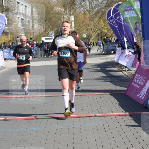 12.04.2026 - 45. Internationalen Wilhelmsburger Insellauf Strokosch-Dieckow http://msf.ph/oto/9457109 12.04.2026 11:03:45 Ziel 2950, 5460, 4141, 2422 meine-sportfotos.de