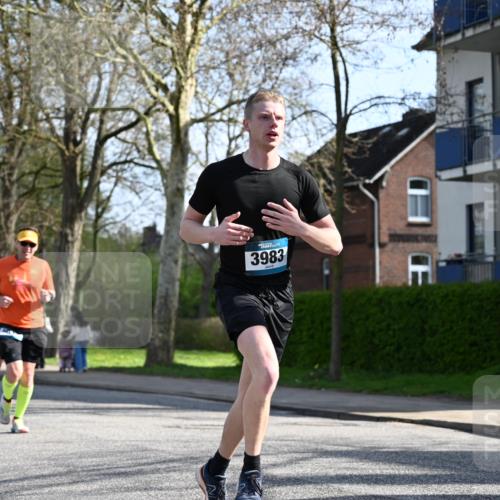 12.04.2026 - 45. Internationalen Wilhelmsburger Insellauf J. Mangold http://msf.ph/oto/9457112 12.04.2026 10:32:35 Ziel 3675, 3876, 3506, 4370, 3983, 3114, 4150, 3296, 3323, 5639, 2071, 3014, 5623, 3708, 4322, 3327, 5764, 2892 meine-sportfotos.de