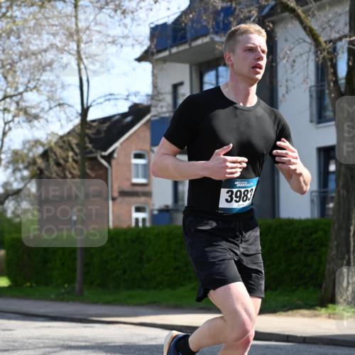 12.04.2026 - 45. Internationalen Wilhelmsburger Insellauf J. Mangold http://msf.ph/oto/9457127 12.04.2026 10:32:35 Ziel 3675, 3876, 3506, 4370, 3983, 3114, 4150, 3296, 3323, 5639, 2071, 3014, 5623, 3708, 4322, 3327, 5764, 2892 meine-sportfotos.de