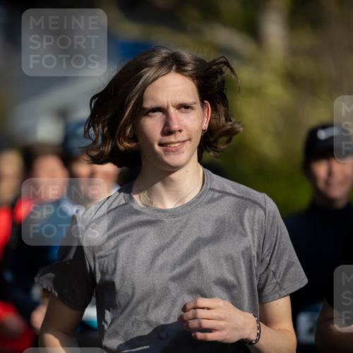 12.04.2026 - 45. Internationalen Wilhelmsburger Insellauf Michael Strokosch http://msf.ph/oto/9457132 12.04.2026 09:05:17 Laufen 45, 5558 meine-sportfotos.de