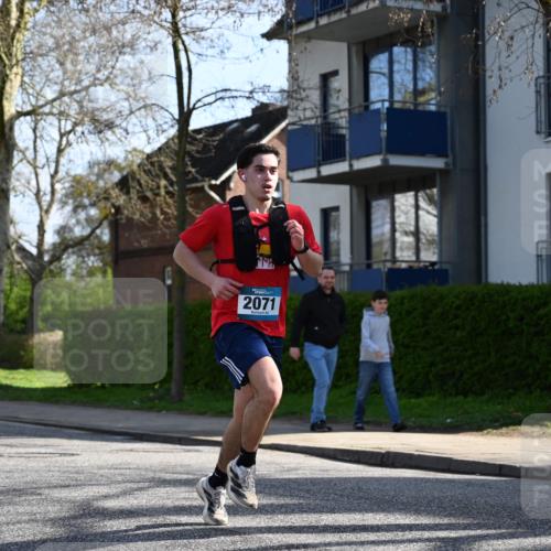 12.04.2026 - 45. Internationalen Wilhelmsburger Insellauf J. Mangold http://msf.ph/oto/9457225 12.04.2026 10:32:47 Ziel 4150, 3296, 3323, 5639, 2071, 3014, 5623, 3708, 4322, 3327, 5764, 2892, 5821, 4738, 2893 meine-sportfotos.de