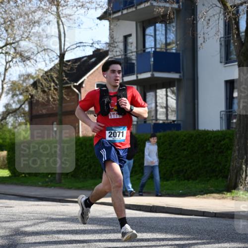 12.04.2026 - 45. Internationalen Wilhelmsburger Insellauf J. Mangold http://msf.ph/oto/9457227 12.04.2026 10:32:47 Ziel 4150, 3296, 3323, 5639, 2071, 3014, 5623, 3708, 4322, 3327, 5764, 2892, 5821, 4738, 2893 meine-sportfotos.de