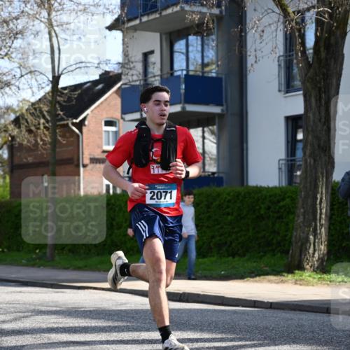 12.04.2026 - 45. Internationalen Wilhelmsburger Insellauf J. Mangold http://msf.ph/oto/9457229 12.04.2026 10:32:47 Ziel 4150, 3296, 3323, 5639, 2071, 3014, 5623, 3708, 4322, 3327, 5764, 2892, 5821, 4738, 2893 meine-sportfotos.de