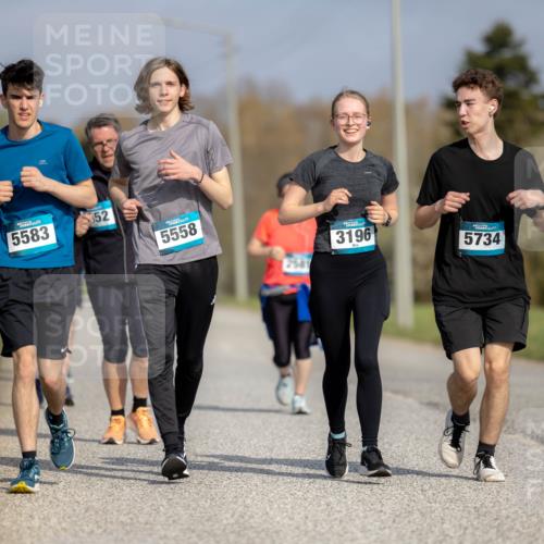 12.04.2026 - 45. Internationalen Wilhelmsburger Insellauf Michael Strokosch http://msf.ph/oto/9457238 12.04.2026 10:04:31 Laufen 5583, 352, 5558, 3196, 5734 meine-sportfotos.de