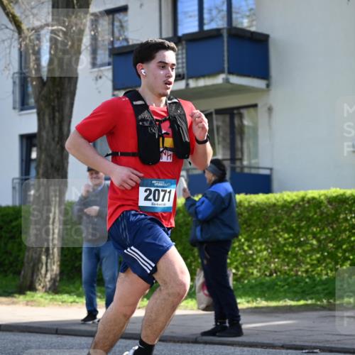 12.04.2026 - 45. Internationalen Wilhelmsburger Insellauf J. Mangold http://msf.ph/oto/9457243 12.04.2026 10:32:48 Ziel 3296, 3323, 5639, 2071, 3014, 5623, 3708, 4322, 3327, 5764, 2892, 5821, 4738, 2893 meine-sportfotos.de