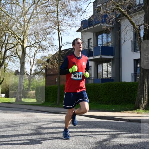 12.04.2026 - 45. Internationalen Wilhelmsburger Insellauf J. Mangold http://msf.ph/oto/9457255 12.04.2026 10:32:51 Ziel 2071, 3014, 5623, 3708, 4322, 3327, 5764, 2892, 5821, 4738, 2893, 5843 meine-sportfotos.de