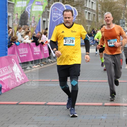 12.04.2026 - 45. Internationalen Wilhelmsburger Insellauf Strokosch-Dieckow http://msf.ph/oto/9457260 12.04.2026 13:02:41 Ziel 3129, 3616 meine-sportfotos.de