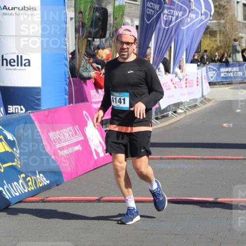 12.04.2026 - 45. Internationalen Wilhelmsburger Insellauf Strokosch-Dieckow http://msf.ph/oto/9457295 12.04.2026 11:03:47 Ziel 5460, 4141, 2422 meine-sportfotos.de
