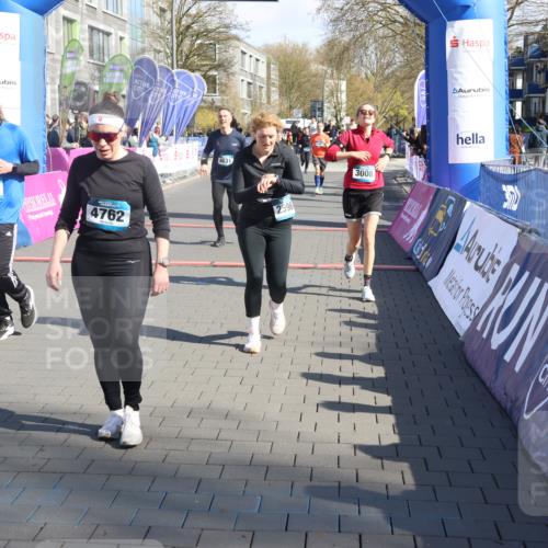 12.04.2026 - 45. Internationalen Wilhelmsburger Insellauf Strokosch-Dieckow http://msf.ph/oto/9457299 12.04.2026 10:46:53 Ziel 3635, 4762, 5466, 2596, 3008, 4631, 2841 meine-sportfotos.de